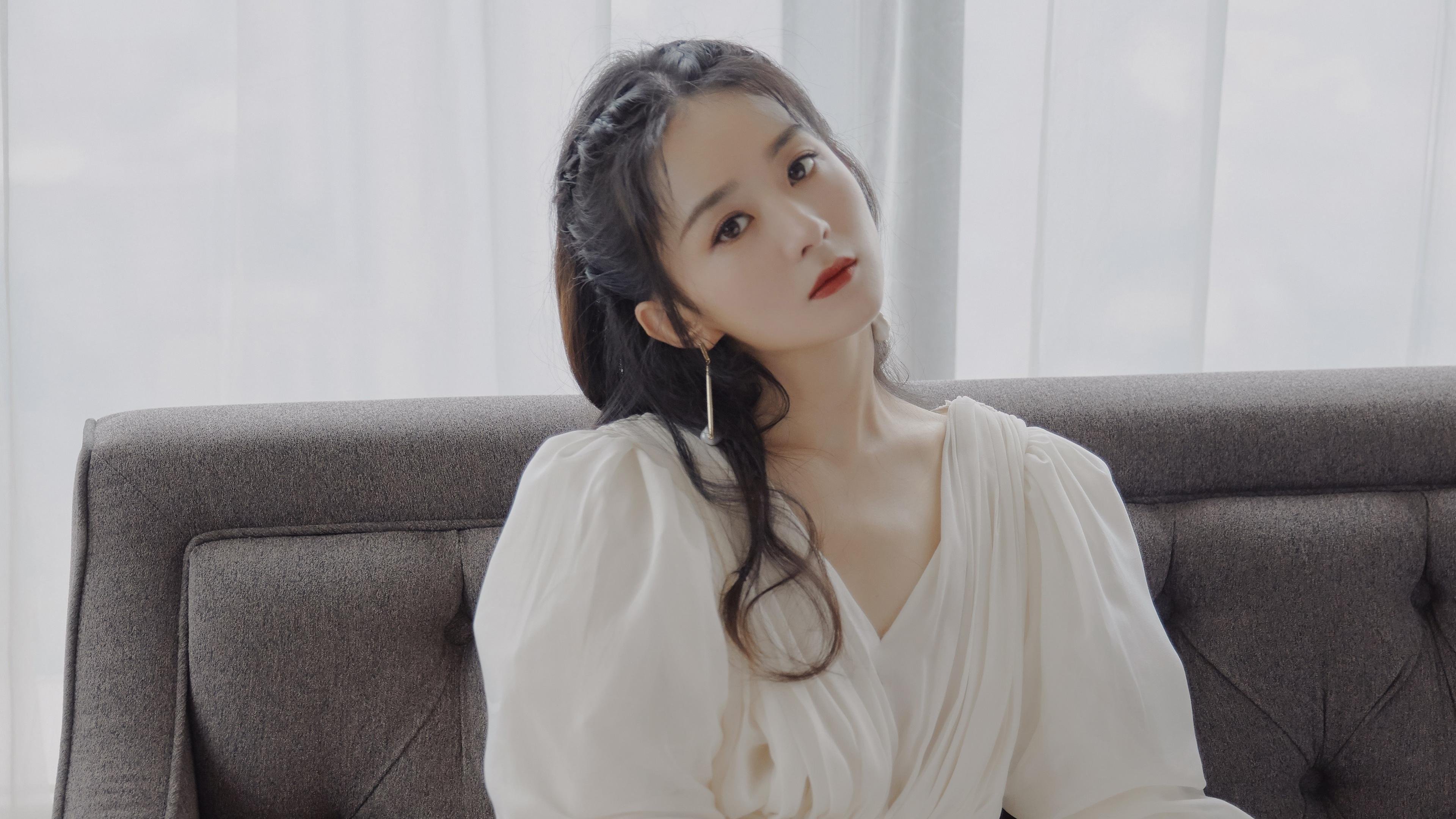 米兰登录入口-叶夫根尼娅·奇库诺娃跳水动作细腻完美,叶夫根尼·库勒什