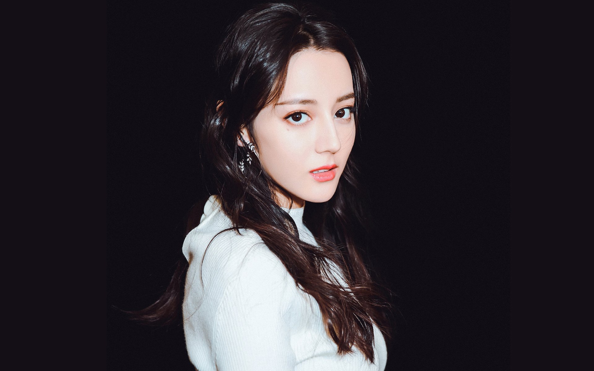 米兰体育官网-训练中引入柔韧性课程帮助球员提高身体灵活度减少伤病率，柔韧性提升